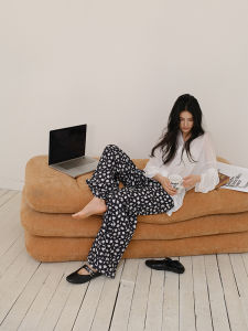 กางเกงขายาวทรงหลวมพิมพ์ลายดอกไม้ผ้าลินิน ทรงหลวมสบายๆ สำหรับผู้หญิง กางเกงขายาวทรงตรง ทรงหลวมสบายๆ ฤดูร้อน 2025 Fresh up