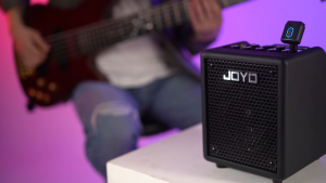 Ampli JoYo cho đàn guitar bass BA-30 màu trắng và đen nhỏ gọn và di động sẵn sàng nguồn điện hệ thống bass đầy đủ.