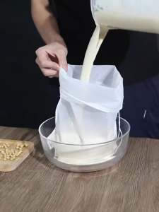 5Pcs Nylon Milk Filter Bags Reusable Soy Yogurt Tea Beer Coffee Oil Food Filter Net Drawstring Kitchen Strainer Bag Durable Multi-Purpose Straining Bag