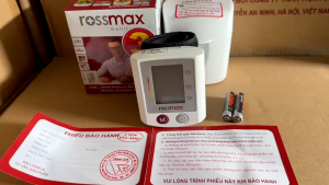 Máy đo huyết áp cổ tay Rossmax S150 ( Bảo hành 3 năm)