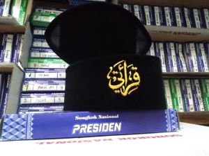 peci songkok presiden kopyah bordir logo QIROATI AC DAN NON AC COCOK UNTUK ANAK ANAK DAN DEWASA MUSLIM BLUSDRU KONTESA DALAMAN SALUR MIKA HITAM BIKIN PECI TAMBAH CAKEP DAN KEREN BANGET COCOK BANGET UNTUK MAJLIS DAN PESANTREN