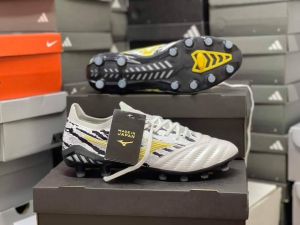 รองเท้าสตั๊ดขาวแดง Mizuno MORELIA NEO III Japan หนังแท้มีของแถมฟรี ใส่ไม่พอดีเปลี่ยนไซส์ได้ สินค้าใช้เวลาเดินทาง 2-3 วัน มีเก็บเงินปลายทางได้