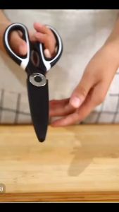 ready stock Kitchen Scissors Household Multifunctional Shears Food BBQ Bones Fish Killing Special Stainless Steel Powerful Chicken Bone Scissors