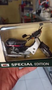 Diecast Astrea Grand SKALA 1:18 | Miniatur HONDA ASTREA GRAND Diecast HONDA ASTREA GRAND Replika HONDA ASTREA GRAND. BISA FULL CUSTOM