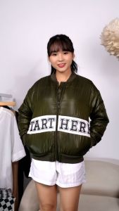 NINOMAXX Áo phao nữ chần bồng bomber họa tiết 1906036