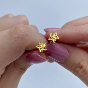 WENG KWONG 916 Gold Trendy Shattered Ice Star Earrings (3E3020)