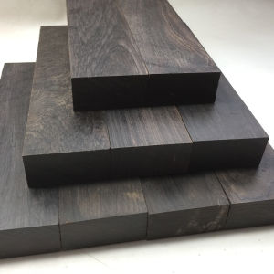 ชิ้นส่วนเศษไม้ Ebony Black Ebony สำหรับทำเครื่องดนตรี หวี สร้อยข้อมือ วัสดุแกะสลัก ไม้แท้ ไม้เนื้อแข็ง สไตล์โมเดิร์น
