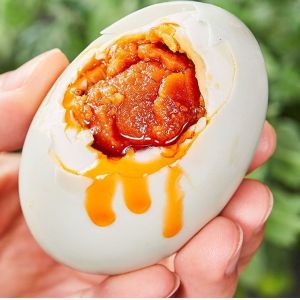 Guangxi Beibu Gulf Mangrove Roasted Sea Duck Egg Salted Egg Cooked Duck Egg Extra Large Authentic Red Heart Oil Salted duck egg10pcs