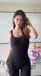 บอดี้สูท ชุดโยคะ ผู้หญิง ทรงเสื้อกล้าม เนื้อผ้าร่องอย่างดี กระชับยืดหยุ่น เก็บทรง  ใส่สบาย ชุดออกกำลังกาย #2526