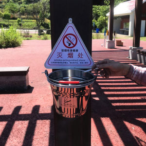 Outdoor Vertical Smoking Area Smoke-Extinguishing Bucket Ashtray Large Smoke-Extinguishing Column Cigarette Butt Cigarette Holder Trash Can in Public Places