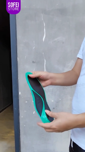 แผ่นรองพื้นรองเท้ากีฬาวิ่งแบบมืออาชีพที่ทำจากคาร์บอนไฟเบอร์ที่มีความแข็งแรงสูง 1 คู่