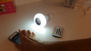 3Pcs Đèn led  loa bluetooth âm bass siêu trầm cảm ứng nhạc bóng đèn led 7 màu kèm loa bluetooth remote đèn trang trí đèn mini