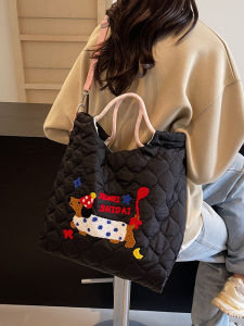 Korean Style Large Capacity Fashionable Shoulder Bag Womens Commuter Crossbody Bag Popular Style Shopping Bag Shape Soft Handbag