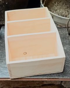 Kotak Kayu 3 Sekat: Solusi Penyimpanan yang Elegan