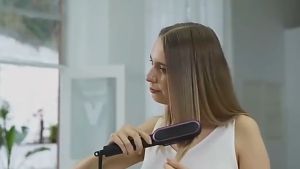 2 in 1 Beauty Hot Electric Hair Straightener Curler Comb Heating Hair Styling Tool Hair Curler Negative Ion Heating Straightening
