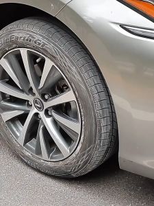 Tire foam cleaner black tire wax lotion high gloss spray cleaner moisturizing tire polish 650ML
