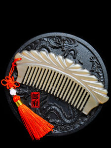 Natural Buffalo Horn Hair Comb Flower Design Portable Home Use Smoothing Styling Comb Fine Teeth Black Yellow Cow Horn