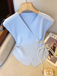 เสื้อยืดคอกว้างถักแขนบานสไตล์เกาหลีสำหรับผู้หญิง ฤดูร้อน 2025 ดีไซน์ไม่สมมาตร แขนบาน ทรงเข้ารูป แขนสั้น เสื้อผ้าทำงาน