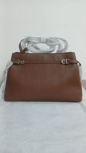 Tas Tote Selempang Lentur dari Brand RYEPAUL Kualitas Kulit Lembut Terbaik Premium Import kd 174