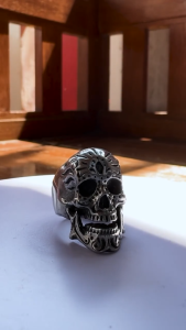 Pewterland Ringskull Ornate Cincin Tengkorak 3D Bahan Logam Timah Pria dan Wanita