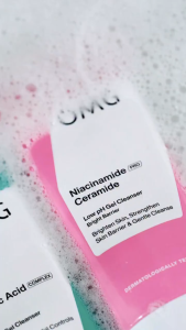 OMG OH MY GLOW Niacinamide Ceramide Low pH | Salicylic Acid Cica Low pH Gel Cleanser 70ml