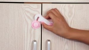 Kunci Pengaman Pintu Laci Lemari Pakaian Kulkas Baby Safety Lock