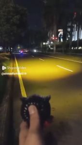 Lampu Tembak Laser LED D2 Owl 2 Warna CR7 Putih Kuning Jauh Dekat Burung Hantu