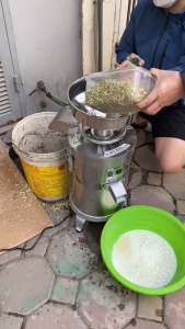 Máy xay đậu nành ngô ngũ cốc tách nước bã tiện lợi an toàn công suất 1100W