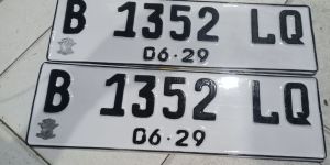 plat nomor mobil Asli putih dan hitam pont baru dan pont lama