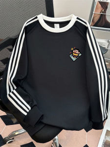 เสื้อฮู้ดสามแถบสไตล์อเมริกันย้อนยุคสำหรับผู้ชาย ทรงหลวม ลำลอง ฤดูใบไม้ผลิและฤดูใบไม้ร่วง แจ็คเก็ตเสื้อคู่สำหรับผู้ชายและผู้หญิง