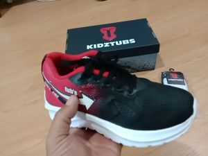 Sepatu Sekolah Anak Laki-Laki & Perempuan