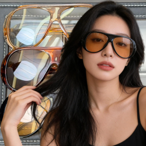 Women Fashion Retro Sunglasses / Oversized PC Lens UV Protection Shades / Classic Vintage Big Frame Eyewear / Blue Light Blocking Goggles for Outdoor Shopping Vacation