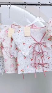 เสื้อครอปคอปกผ้าลายปัก งานผ้าลายดอกไม้น่ารักๆ เสื้อครอปคอซองปักดอกไม้มินิมอล หวานๆ ป้าย Peekanong.