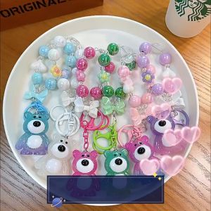 Móc Khóa Gấu Dâu gradient và vòng tay chuỗi ngọc đẹp dễ thương siêu kute