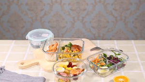 กล่องแก้วเก็บอาหาร ถนอมอาหาร ฝาล็อค2ชั้น มีซีลยางกันรั่วซึม ใช้ในตู้เย็นได้และเข้าไมโครเวฟได้