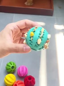 Bird Toys Conures Feeder Toys Parakeets Foot Talon Toy Foraging Ball Cockatiel Chewing Training Rattle Balls Parrot Cage Toys