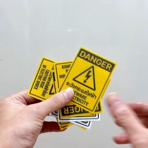 ระวังอันตรายจากไฟฟ้า สติกเกอร์ระวังกระแสไฟฟ้า ป้ายเตือนไฟฟ้าแรงสูง 6x8 cm. 3M แท้