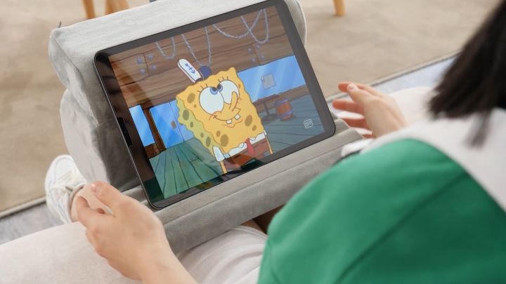 UGREEN Tablet Pillow Stand for Lap Soft Tablet Stand Holder Bed