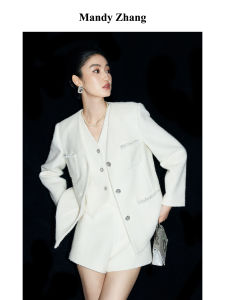 White Glamorous French Style Sheep Wool Coat Light Luxury