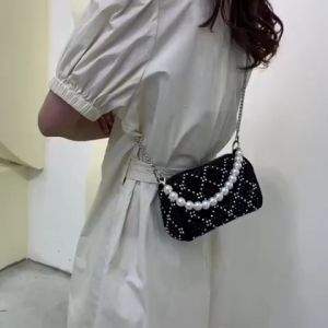 TAS SELEMPANG WANITA BLINK TALI MUTIARA FASHION