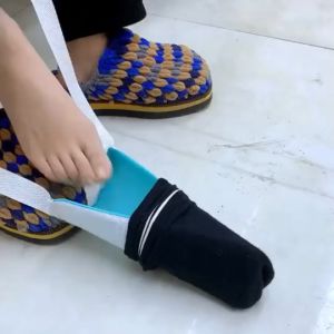 Sock Slider Alat Bantu Pasang Pakai Memakai Kaos Kaki Sock Wanita Pria