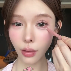 ปากกาวาดถุงใต้ตา 2หัว 2in1 เขียนง่ายไฮไลท์ ดวงตากลมโตสไตล์เกาหลี กันน้ำกันเหงื่อ ติดทนนาน