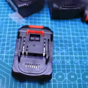 Adaptor AC DC 21V 1A Charger Baterai Lithium Battery Carger Cas Li-Ion 18650 Power Tools Impact Cordless Mesin Bor Gerinda Chainsaw Jet Cleaner