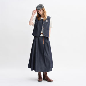 Slimming and Elegant Autumn Vest and Skirt Set