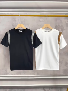 Áo Thun Cổ Tròn Trơn Phối CARO Tay Ngắn Vải Cotton Co Giãn 4 Chiều Form Regular Fit - TUTEE