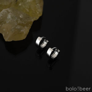 Bolo Fashion Style Ins Simple Bracelet Ear Ring Fashionable Womens Small Size Wide Flat Ring Ear Studs Cold Style Couples Earrings Men