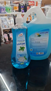 Nước rửa chén Hương bạc hà Lafum 800ml - 21kg- Sạch bong chén đĩa bảo vệ da tay - An toàn sức khỏe - Thanh tẩy vi khuẩn - Chiết xuất bạc hà tươi mới