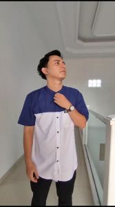 Kemeja pria terlaris 2 Warna bahan katun tebal gramasi 100 terlaris