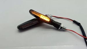 Lampu LED Senja 2 in 1 Aksesoris Motor Lampu Sein Kuping Moge DRL 2 Jenis Warna