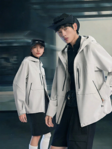 Guvet | Water Repellent Outdoor Softshell Jacket